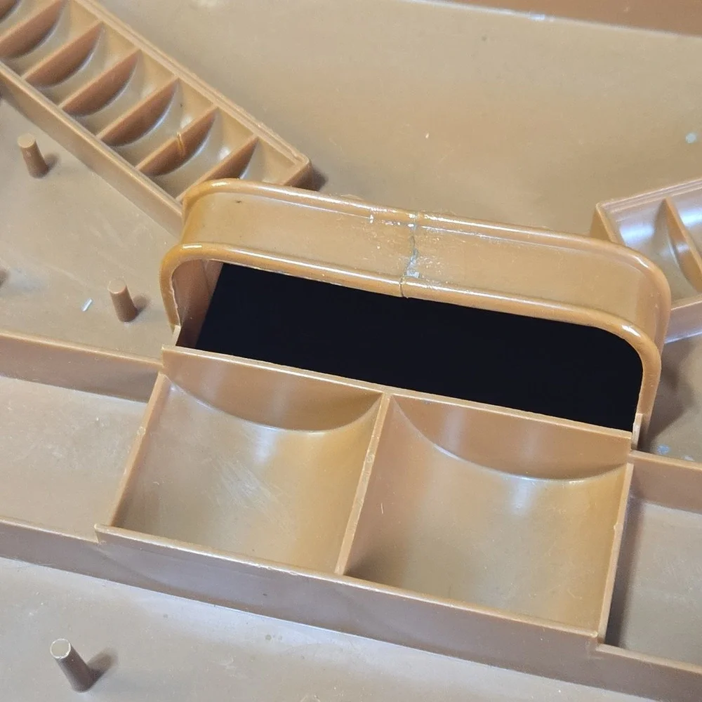 Vintage 1970's Max Klein Brown Faux-Wood Plastic Sewing Box (15